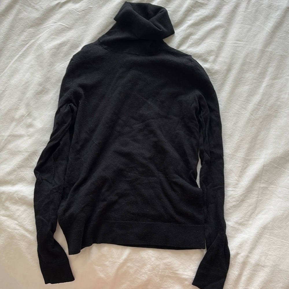 Ann Taylor - Merino wool turtle neck